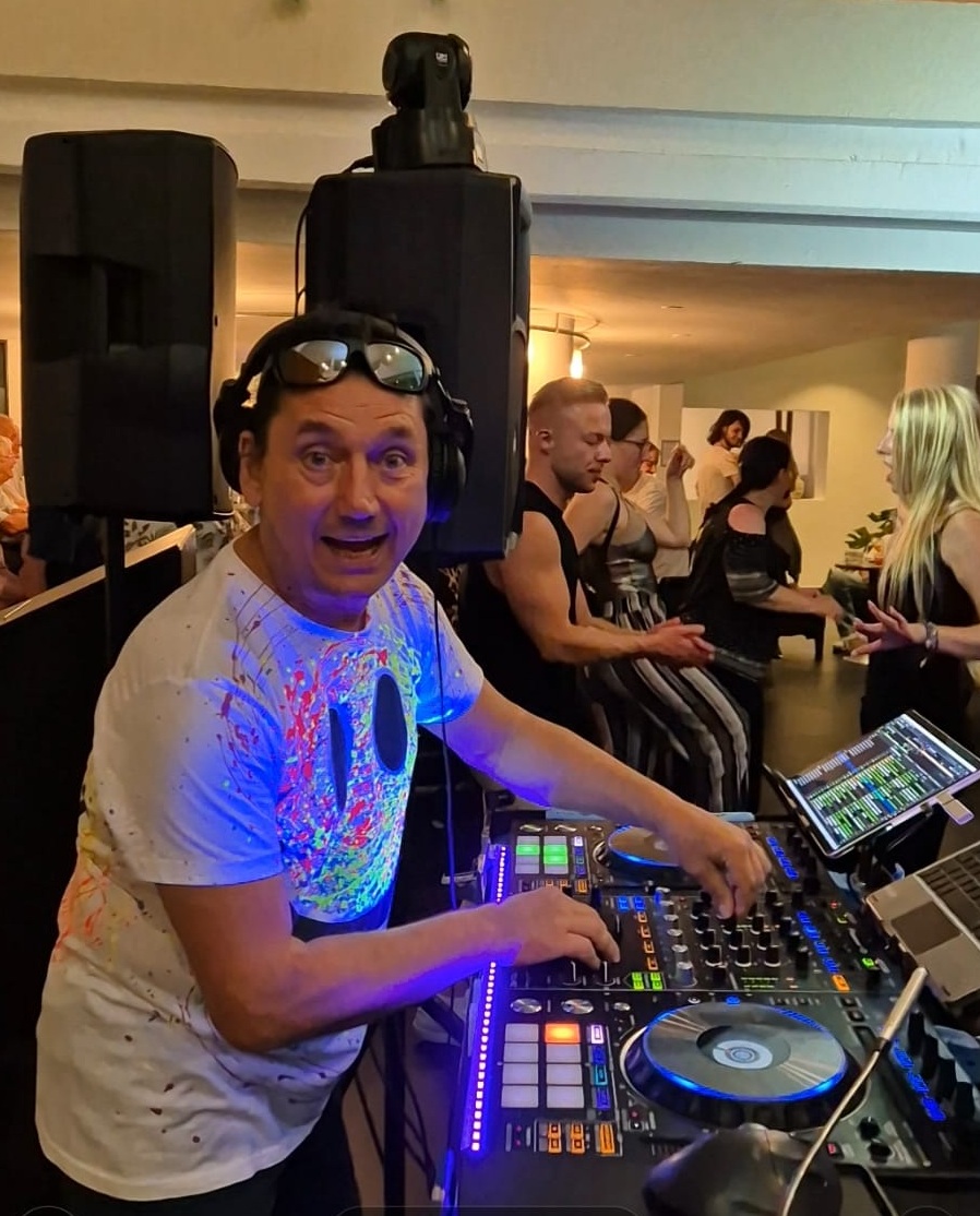 DJ Djingo Django Party
