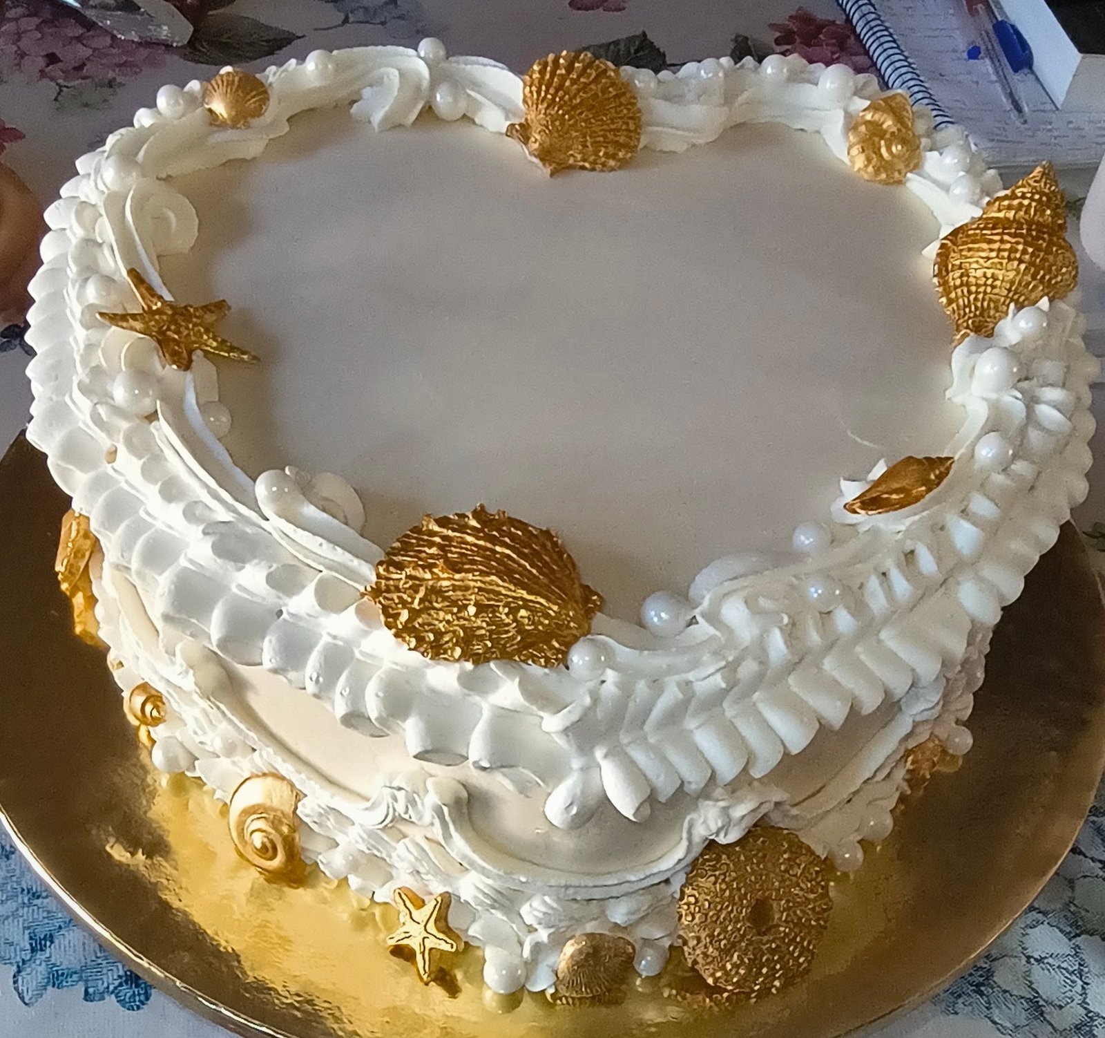 Hochzeitstorte mit Muscheldekor